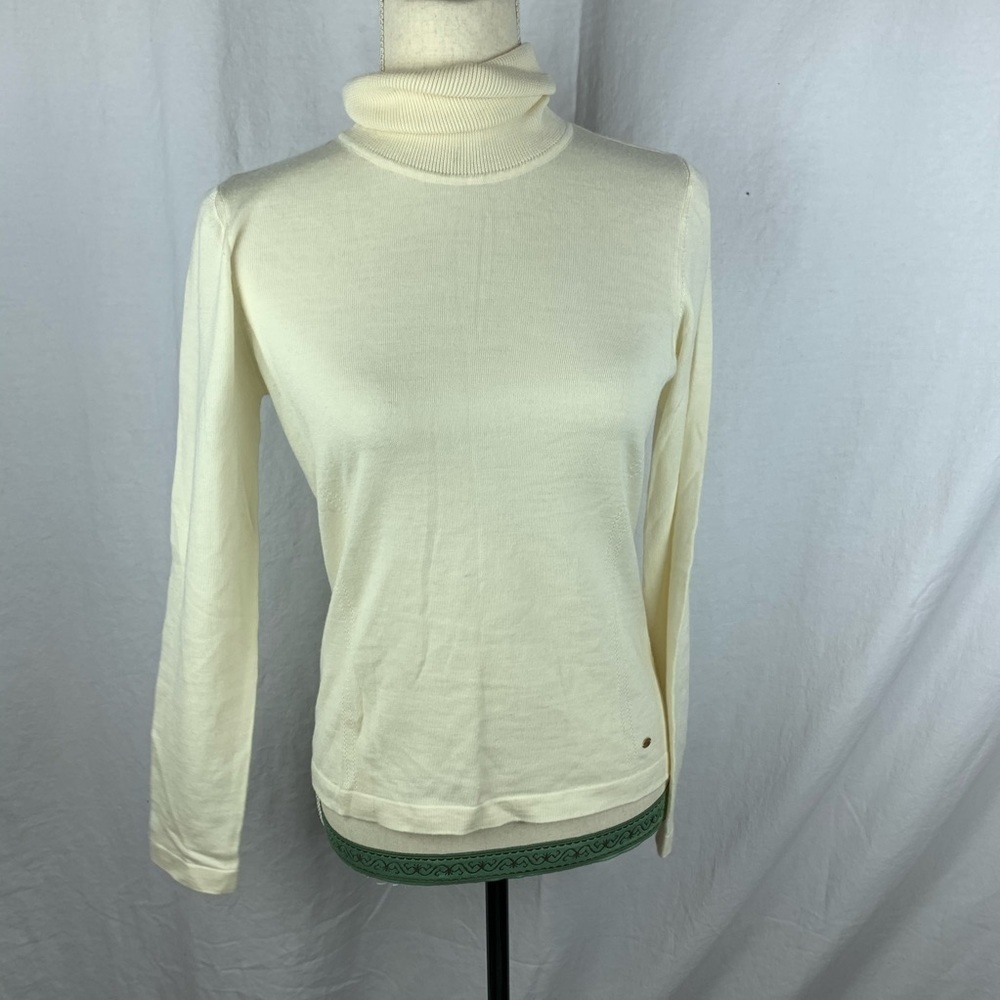 Escada turtleneck sweater